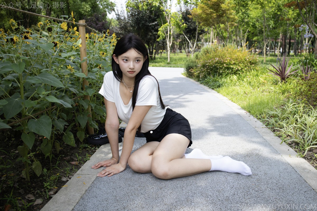 足愉心摄影166期：悠米-完整版 [120P/2V/9.75GB]插图3