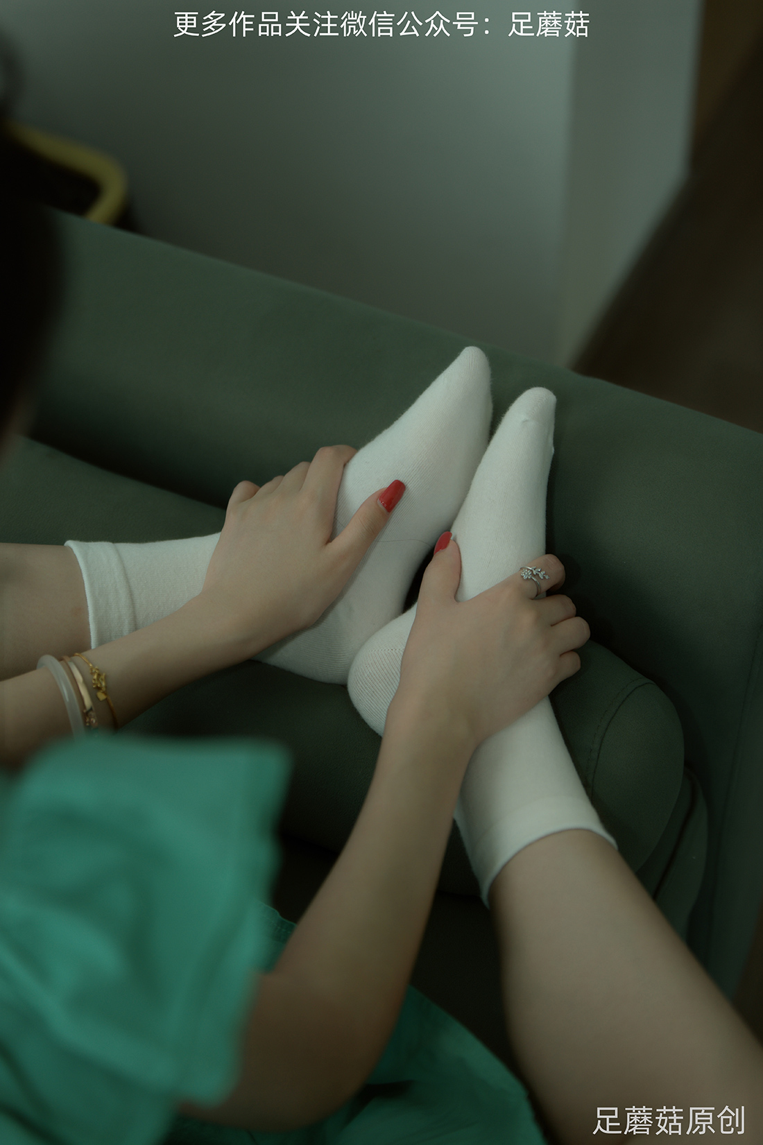 [足蘑菇] 第44期-饼饼-目不转睛看着你 [100P/533MB]插图1