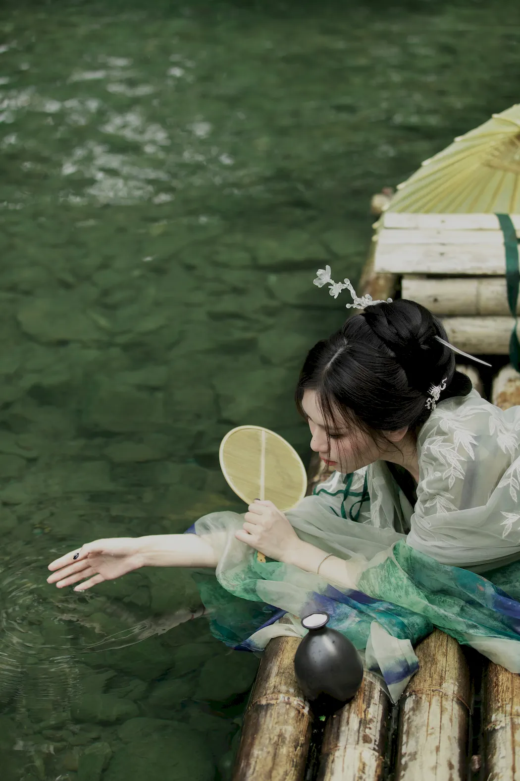 [YITUYU艺图语]2023.08.27 行尽江南 御岛[20+1P/355MB]插图1