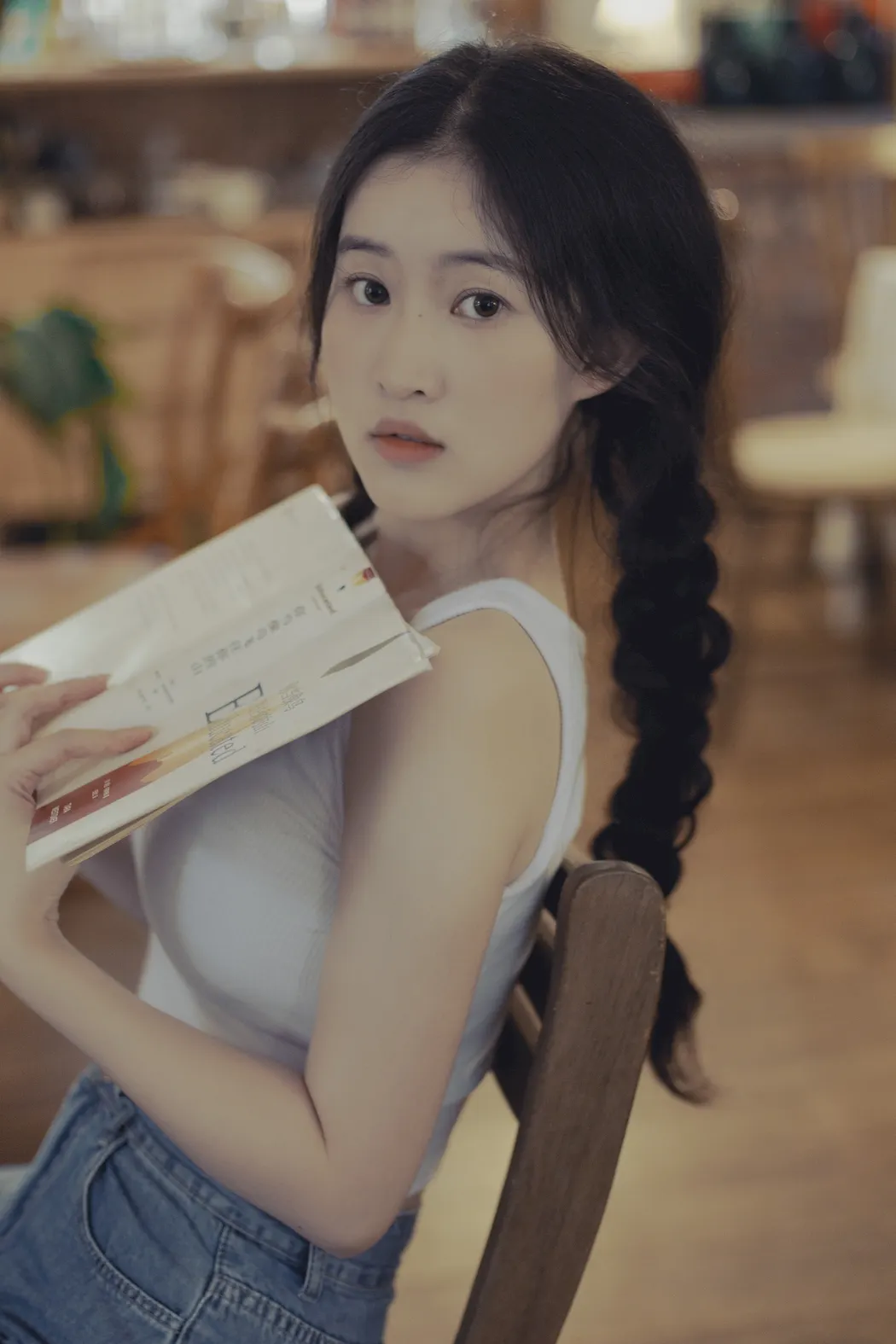 [YITUYU艺图语]2023.08.29 假日梦中 Yuu[23+1P/107MB]插图1
