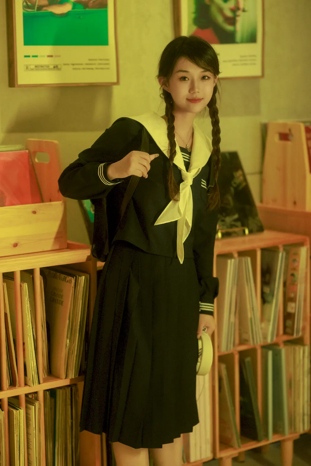 [YITUYU艺图语]2023.09.06 jk唱片店 裴同学[43+1P/766MB]插图2
