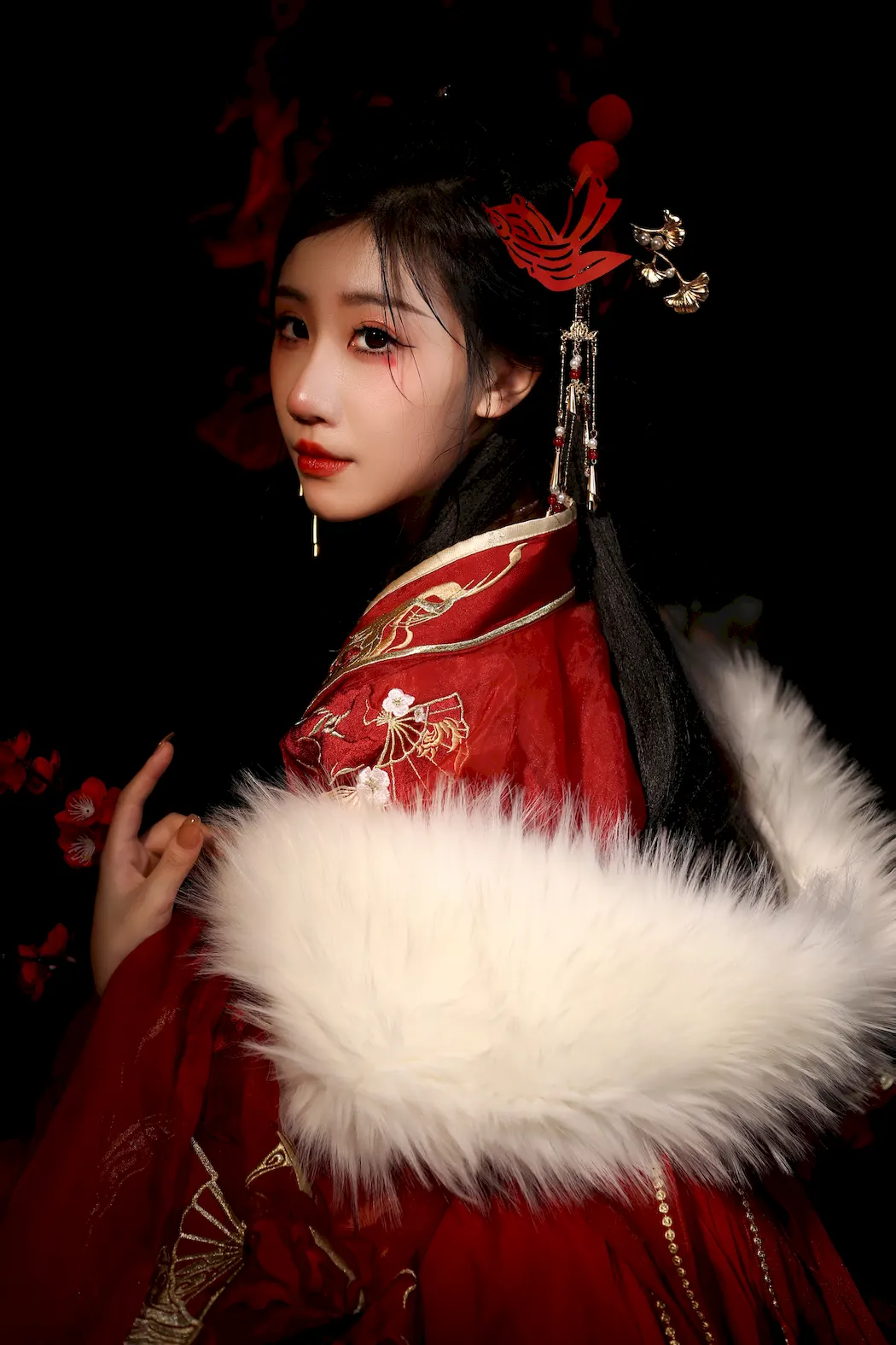 [YITUYU艺图语]2023.09.02 红梅剪纸 待宵[40+1P/504MB]插图2
