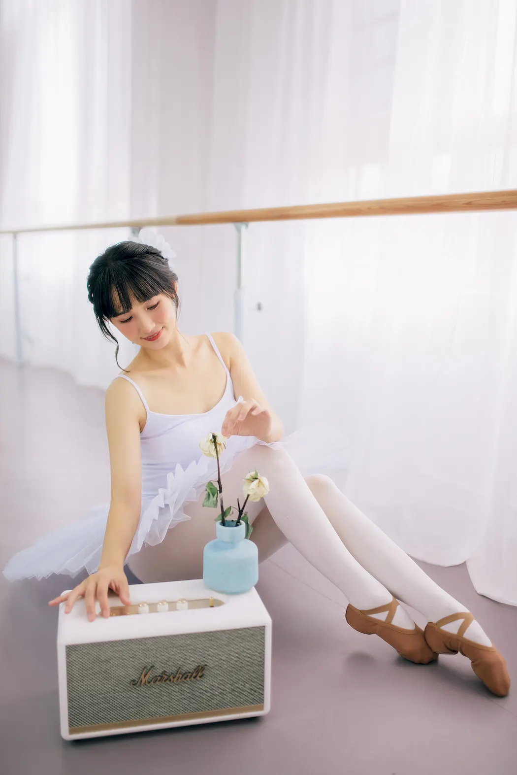 [YITUYU艺图语]2023.09.07 当她踮起脚尖 封木木AINY[50+1P/716MB]插图1