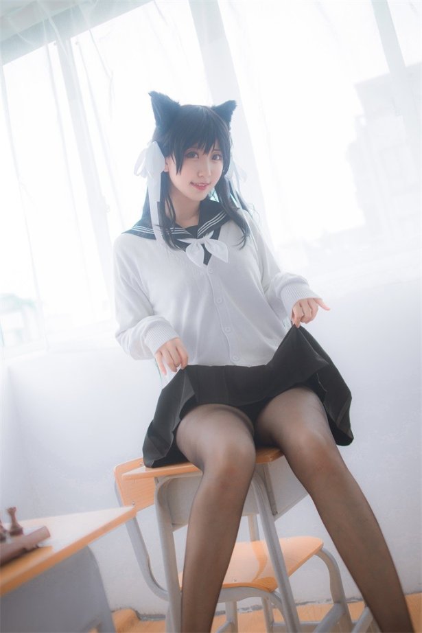 微博红人动漫Coser@-黑川-獒犬黑丝至服 [30P/259MB]