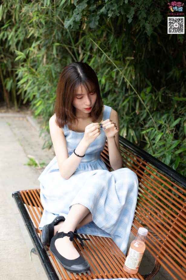 勿恋传媒 No.016 经典就是不需挑片,透明肉丝配清纯白棉袜 [300P/1V/1.79GB]