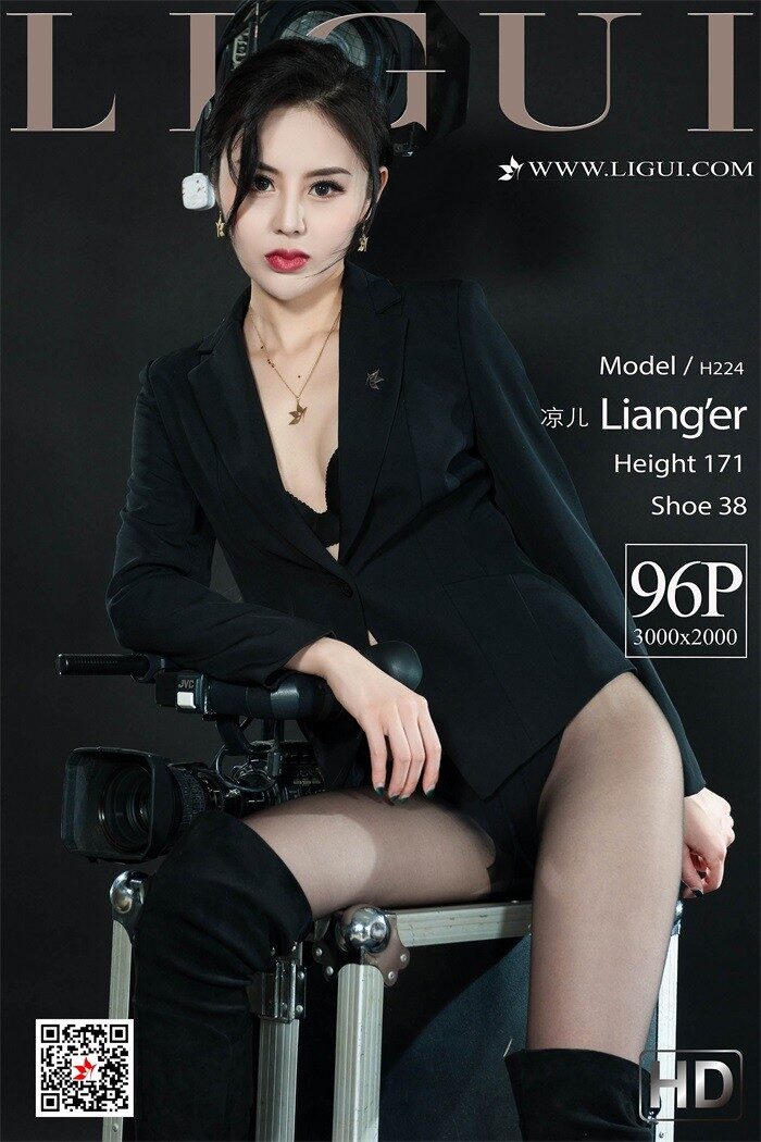 [Ligui丽柜] 2019.02.08 美腿黑丝 Model 凉儿 [97P/95.5MB]
