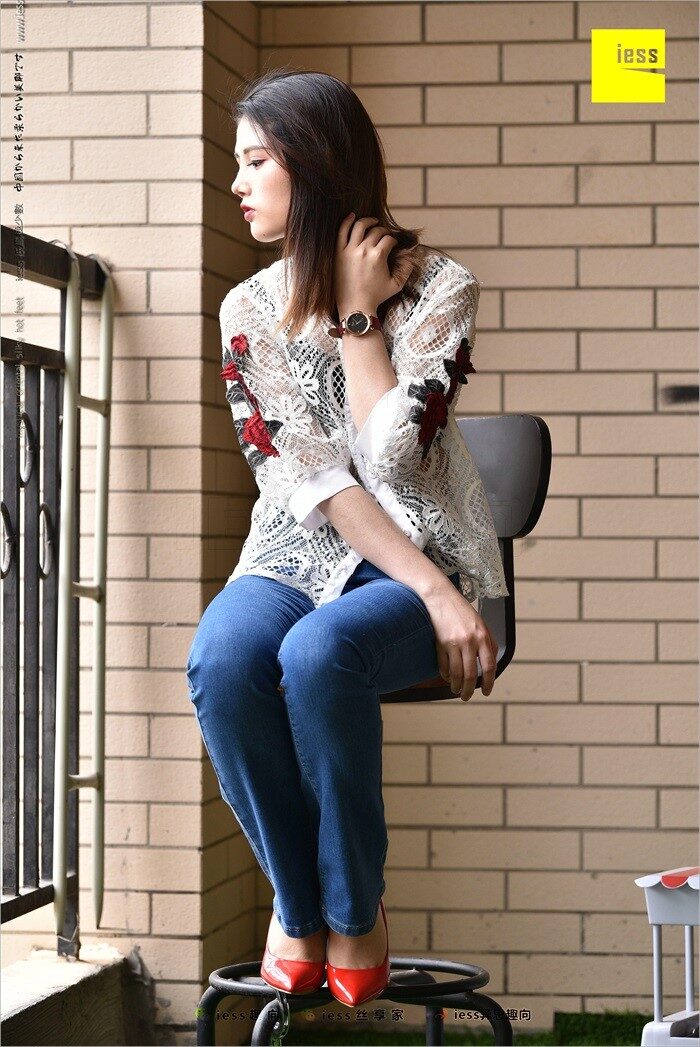 [IESS异思趣向] 2018.04.28 丝族便当224：《牛仔裤、新模特和红色高跟鞋》广炎 [73P/146MB]