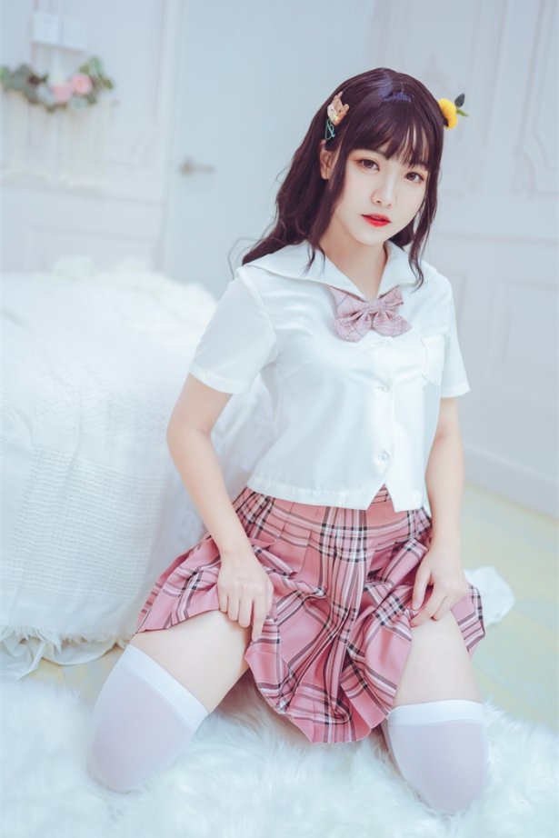 喵糖映画 少女写真 VOL.001 美腿过膝白丝 [41P/368MB]