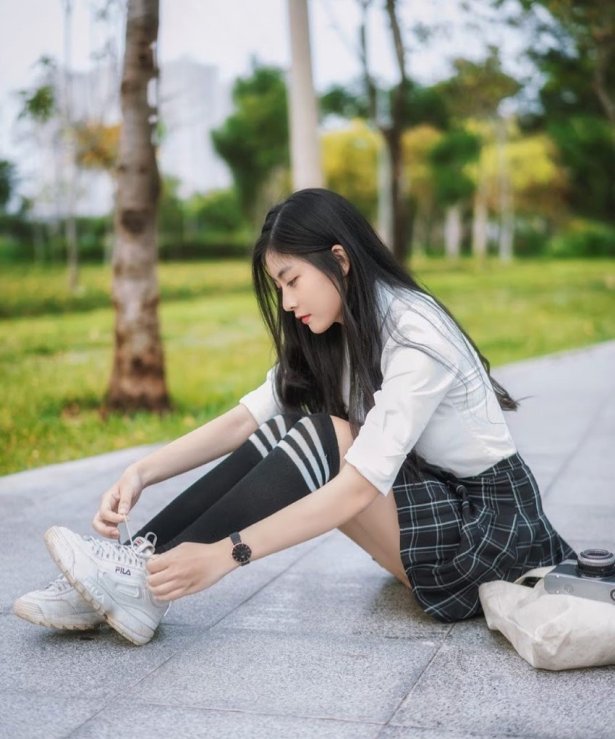 清新脱俗！越南正妹迷人甜笑+水汪大眼　让人想恋爱