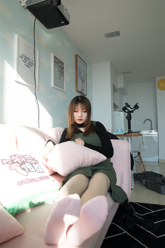 勿恋传媒 No.144 拓拓-五一快乐哦 [139P/1V/2.23G]