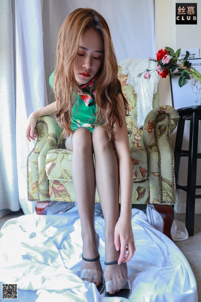 丝慕写真 SM042 天天一元 琳琳-《试穿的琳琳》[63P/129MB]