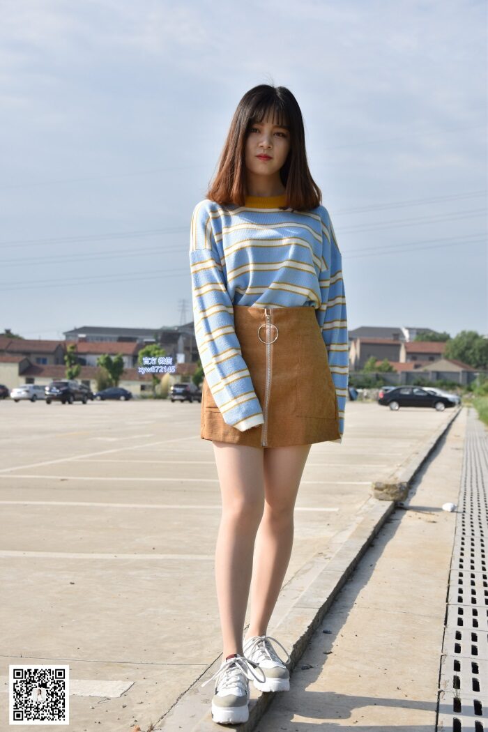 大生模拍 No.018 欣欣-青青芳草地 悠悠丝袜情 [49P/202MB]