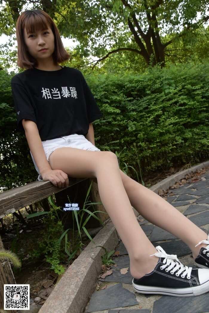 大生模拍 No.027 圆圆-帆布鞋配丝袜 [65P/207MB]