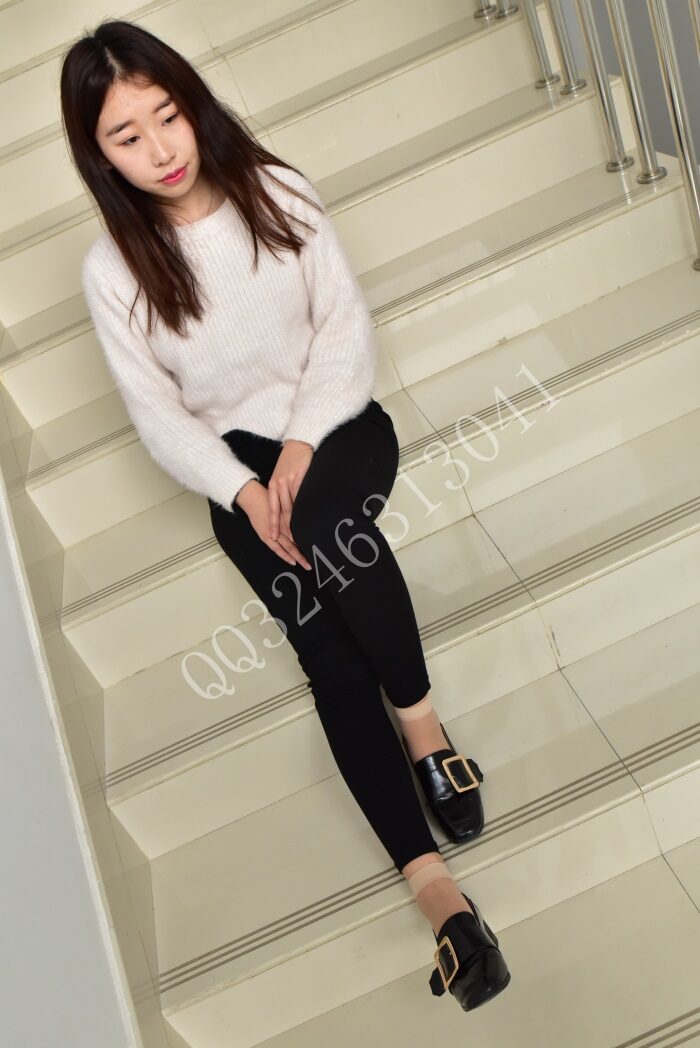 大生模拍 No.060 晨晨-短丝秀 [42P/167MB]