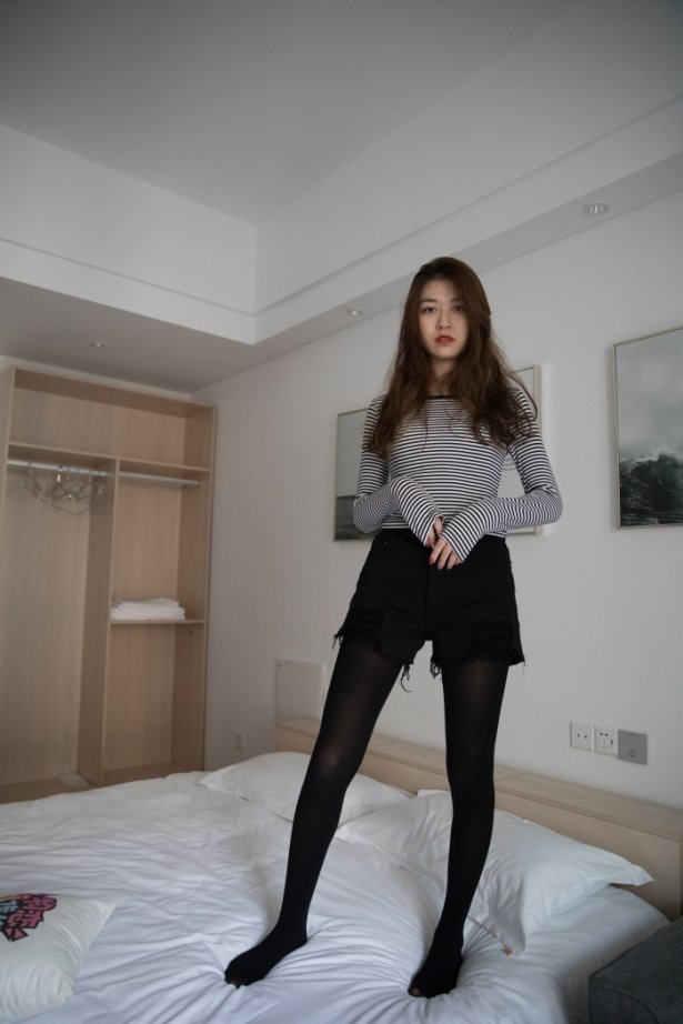 勿恋传媒 No.232 佳琪-靓丽左手的倒影 [186P/1V/5.85G]