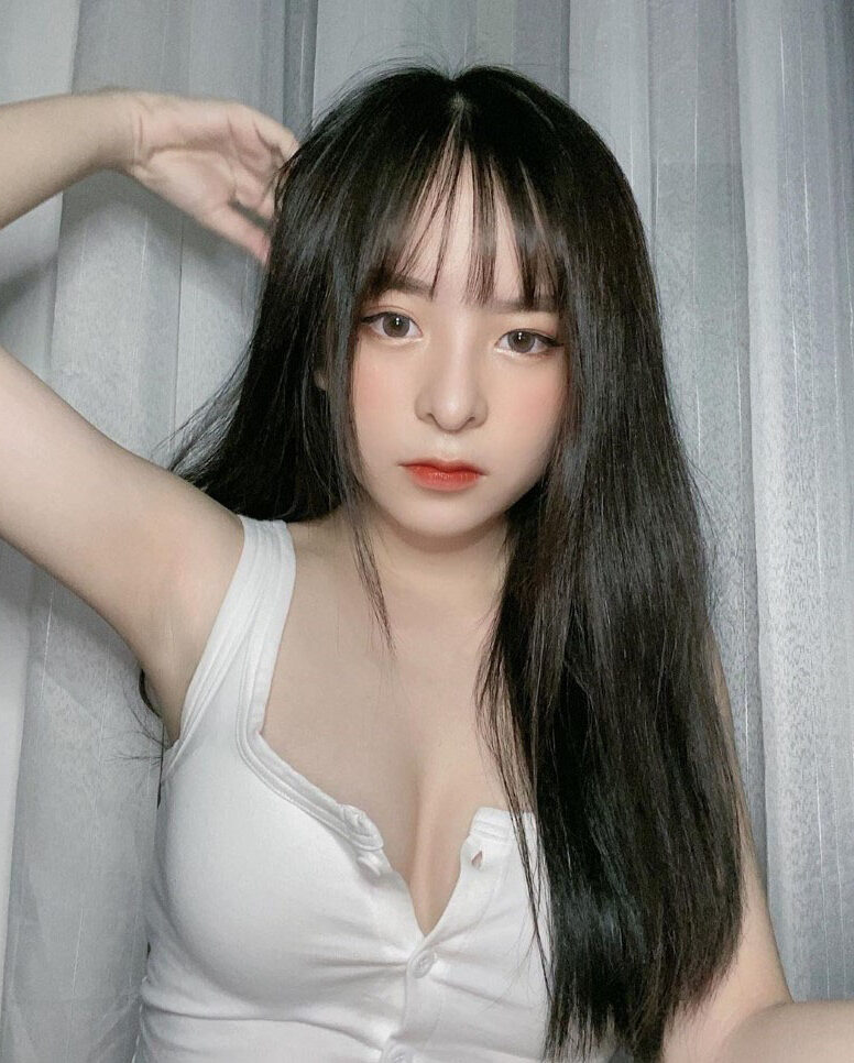 可爱即正义！童颜巨乳「极品越南妹」Chu Thị Khánh Vân　爆奶身材让人看了血压飙升啊