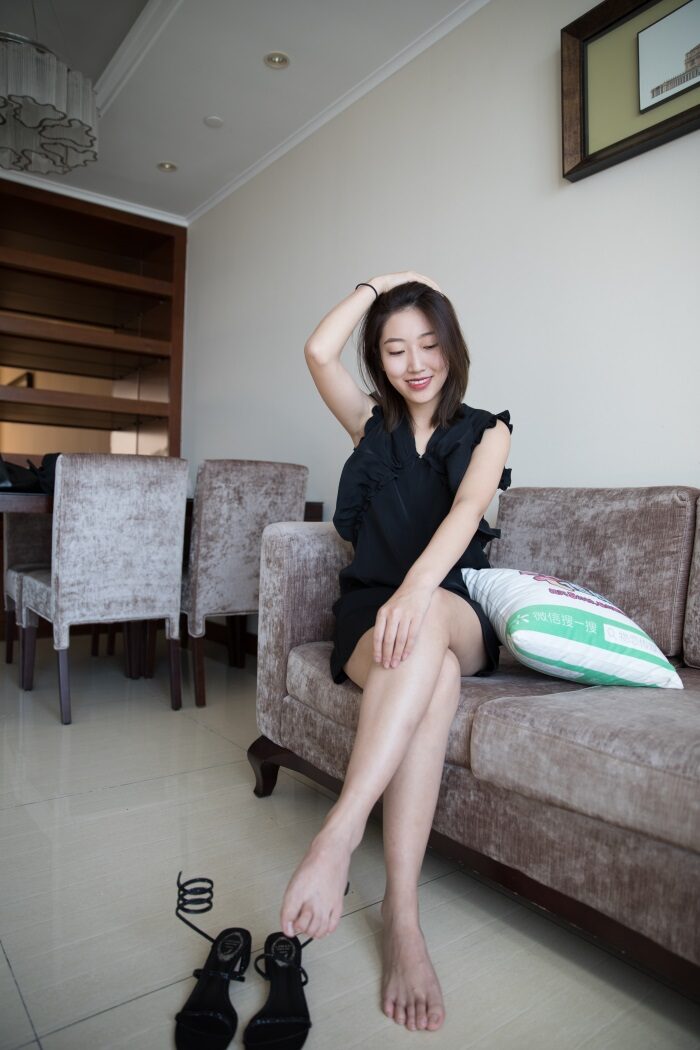 勿恋传媒 No.229 雅梦-美腿影子公主 [154P/1V/2.93G]