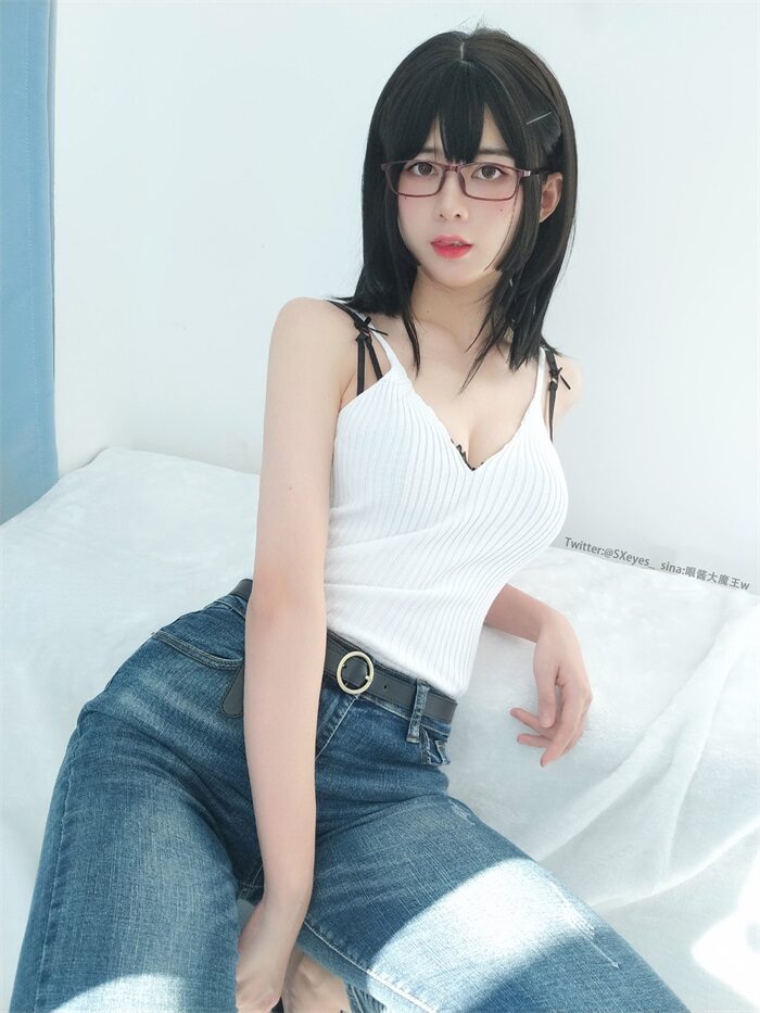 微博红人@眼酱大魔王w 牛仔裤前女友 [32P/164MB]