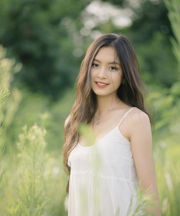 好想认识！越南气质长腿正妹《Sophie》，清新脱俗的模样网友都恋爱了！