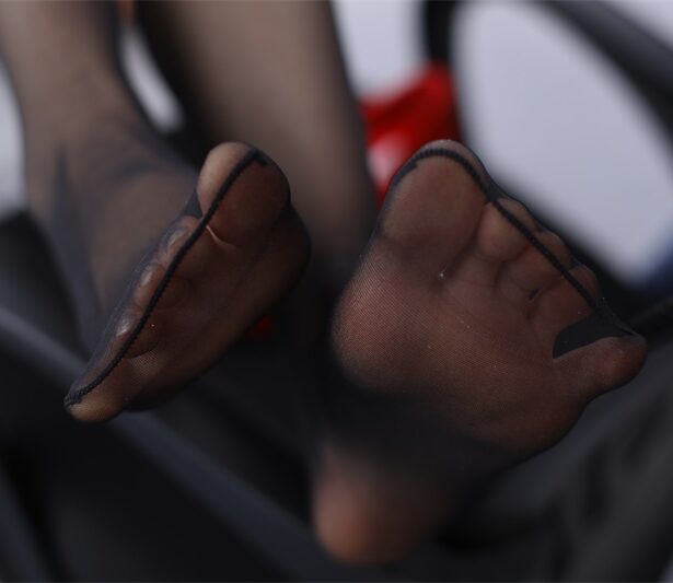 奈丝写真 NO.020：高高-浓烈的黑与红 [40P/142MB]