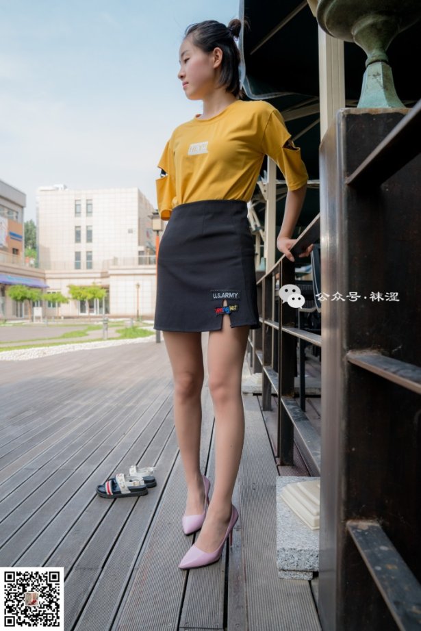 袜涩写真 VOL.005 小丽漫咖啡 [52P/424MB]