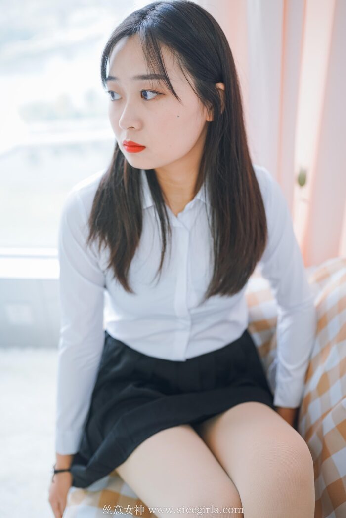 [SIEE丝意] No.377 圆圆 似花还似非花 [72P/156MB]