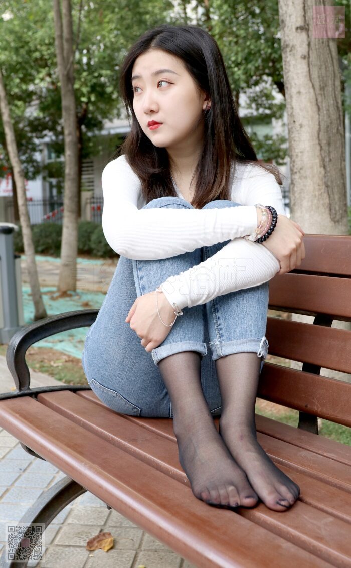 [SiHua思话] SH026 人群里的裤里斯 露露 [95P/2V/556MB]