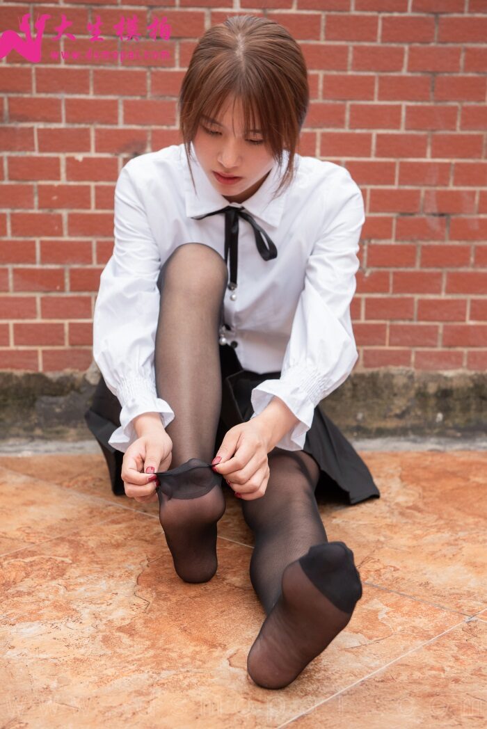 大生模拍 No.152 小颖 学苑黑丝 [48P/1V/41MB]