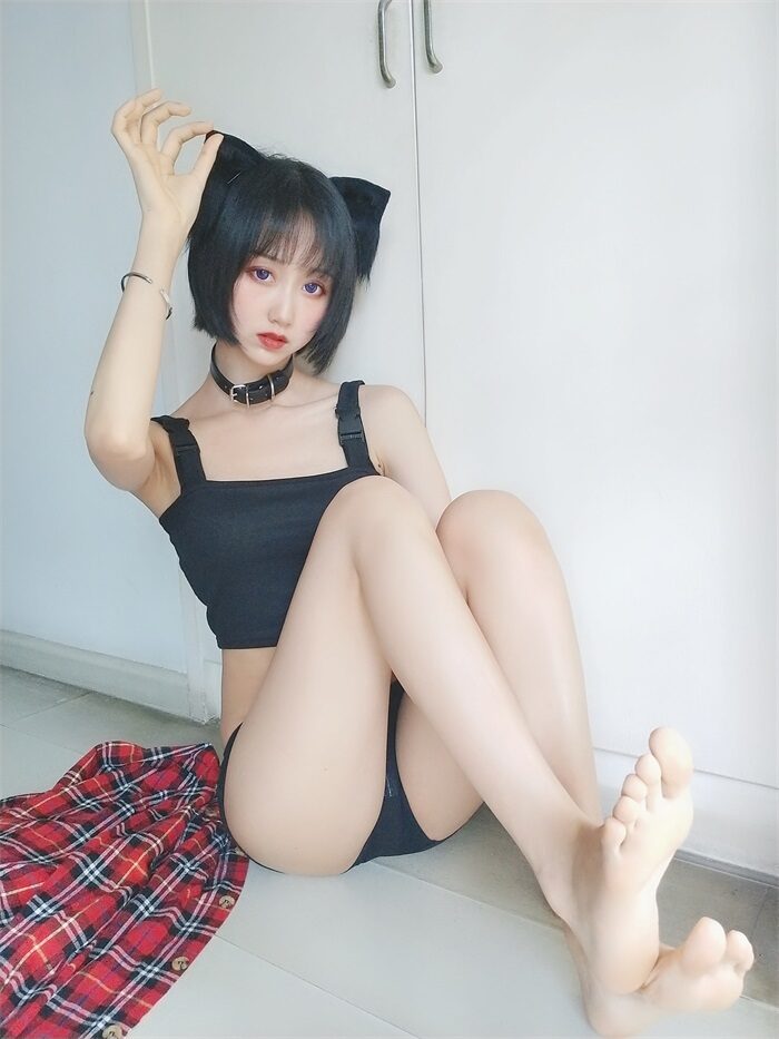 网荭Coser@木绵绵OwO – 不良猫 [44P/2V/144MB]