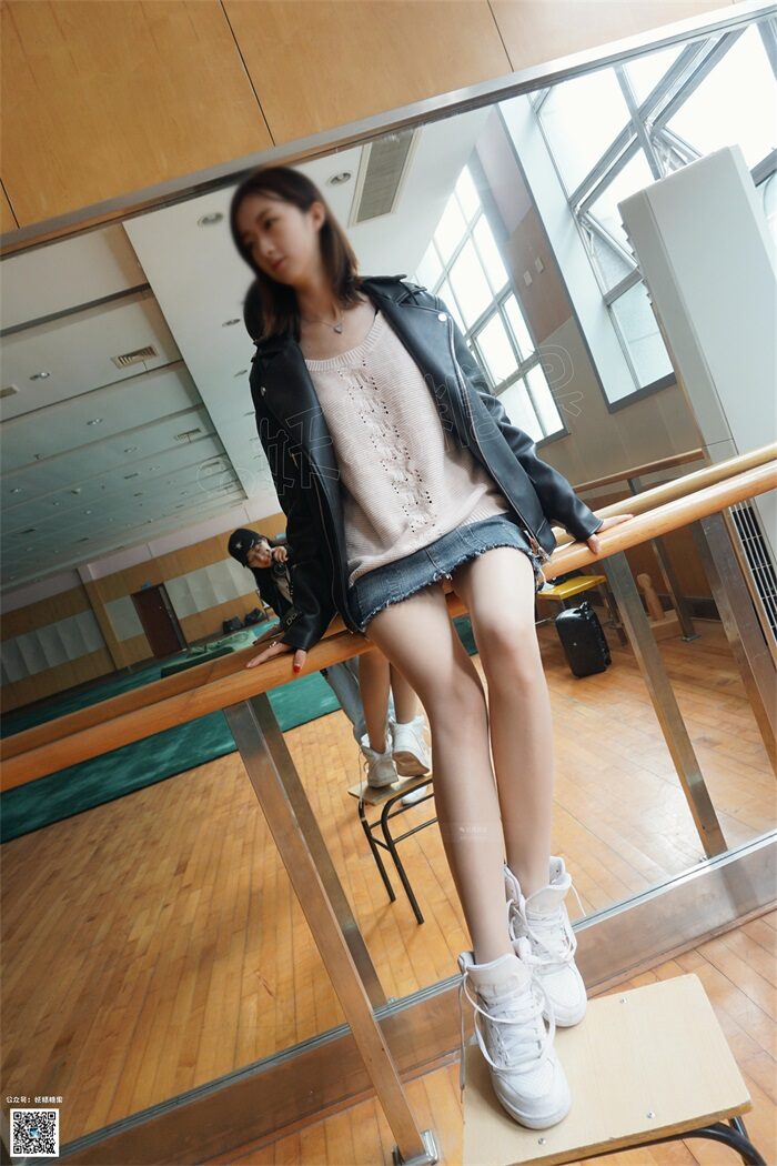 妖精视觉 NO.158 粥粥 丝袜的微香 [67P/58.6MB]