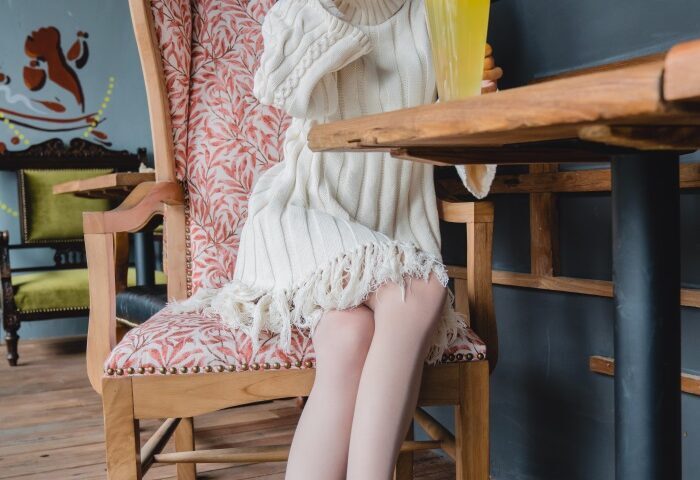 袜涩写真 VOL.023 莎莎的温柔毛衣与肉丝 [57P/231MB]