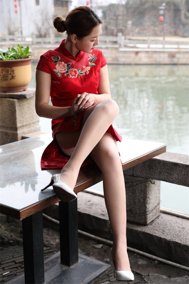 奈丝写真 NO.074：毛毛-古典旗袍+腿足的美 [39P/161MB]