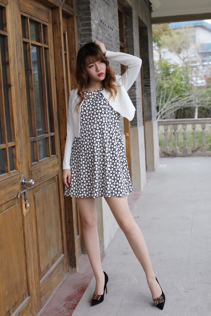 奈丝写真 NO.064：高高-把你捧在手上 [37P/434MB]