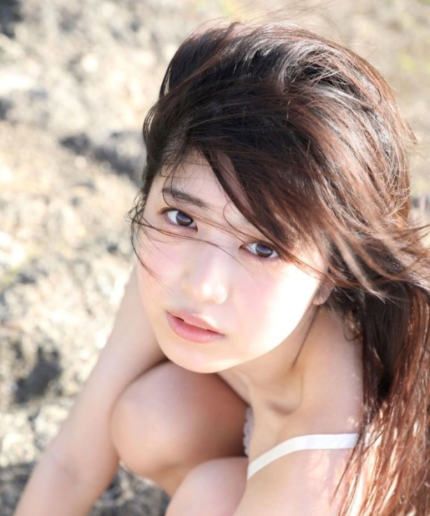 全日本最可爱女高中生「吉田莉樱」18岁特有青春魅惑气质　叫人完全无法抗拒