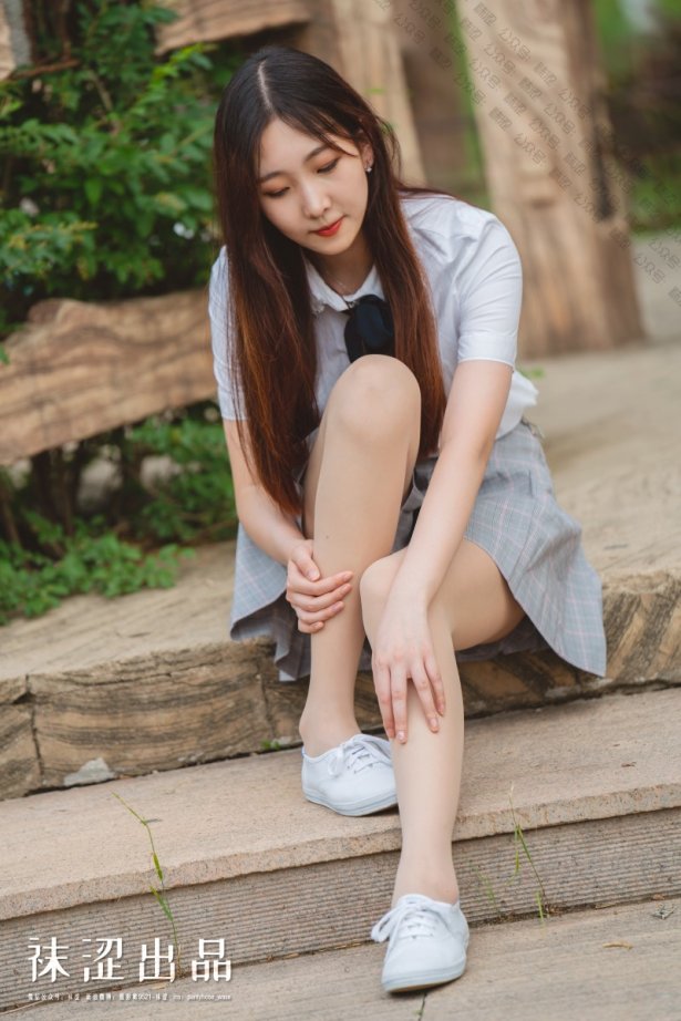 袜涩写真 VOL.068 户外女神 思甜 2.0 [53P/999MB]