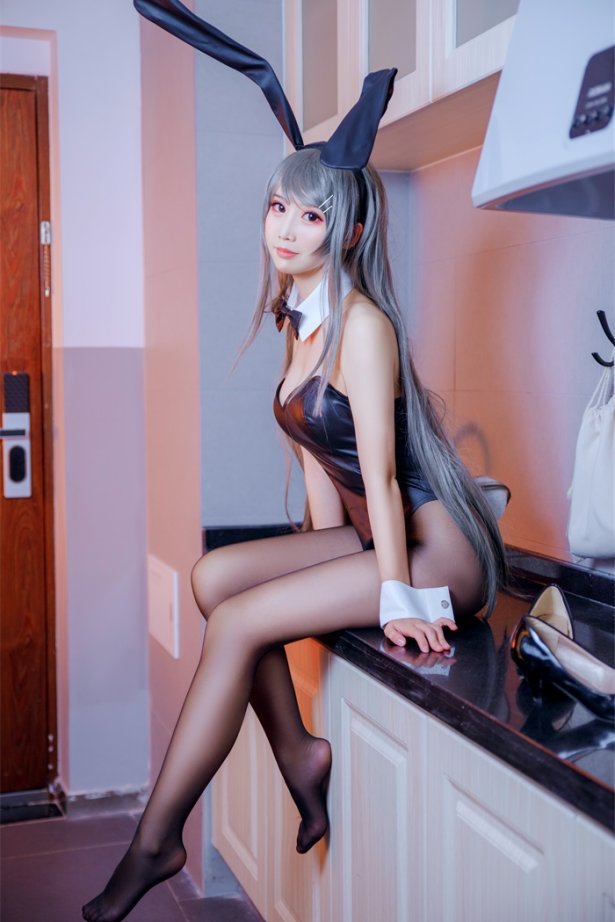 人气动漫Coser@面饼仙儿 – 樱岛麻衣兔女郎 [16P/231MB]