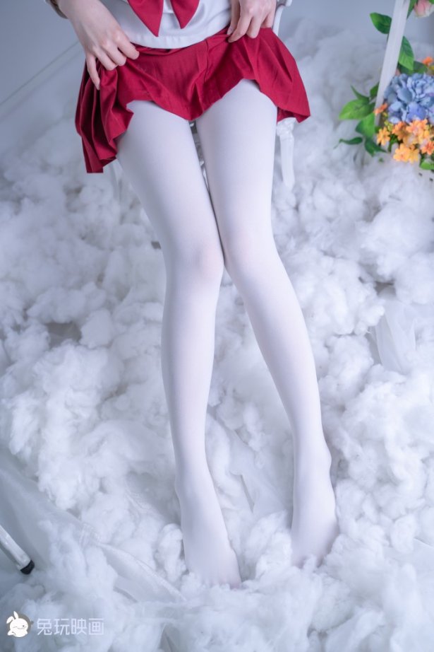 兔玩映画 C 004 红裙与白丝 [44P/996MB]