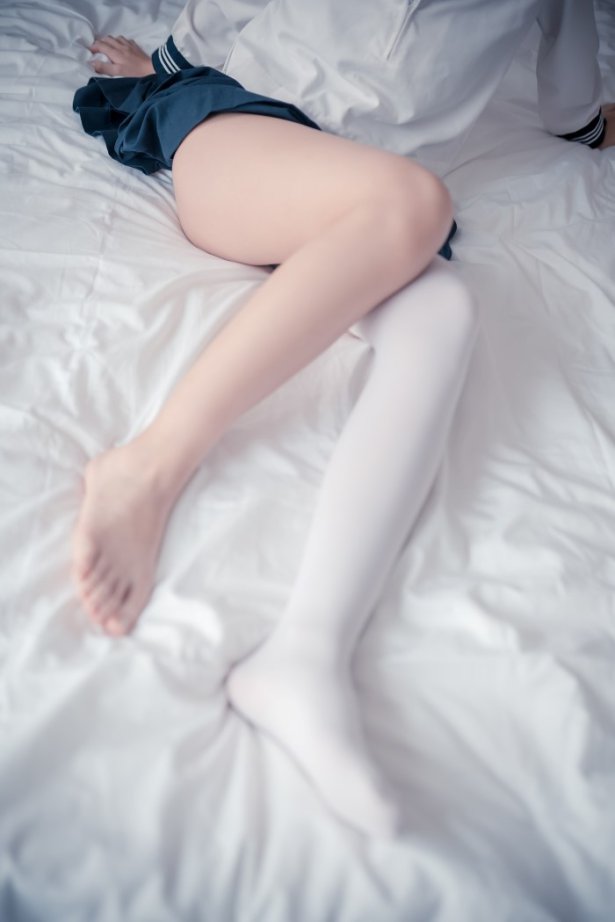 兔玩映画 B 005 肉肉的白丝JK [44P/39MB]