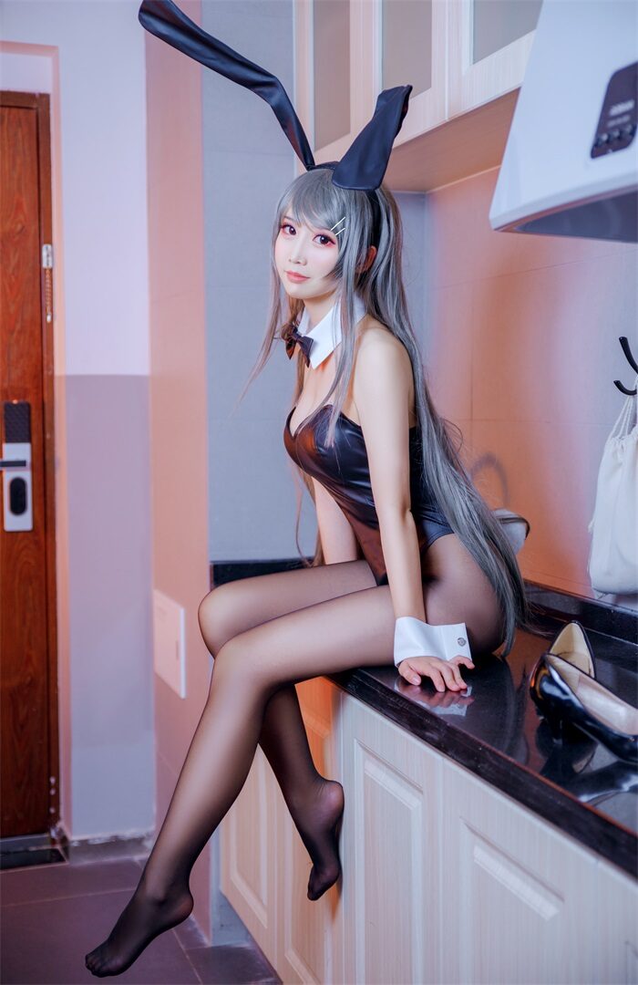 人气动漫Coser@面饼仙儿 – 樱岛麻衣兔女郎 [16P/231MB]