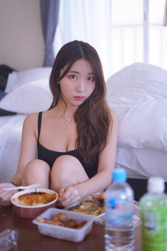 微博红人动漫Coser@黑川 居家 [15P/76MB]