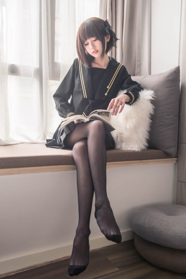 微博红人-动漫博主@你的负卿 – 窗台至服 [19P/129MB]