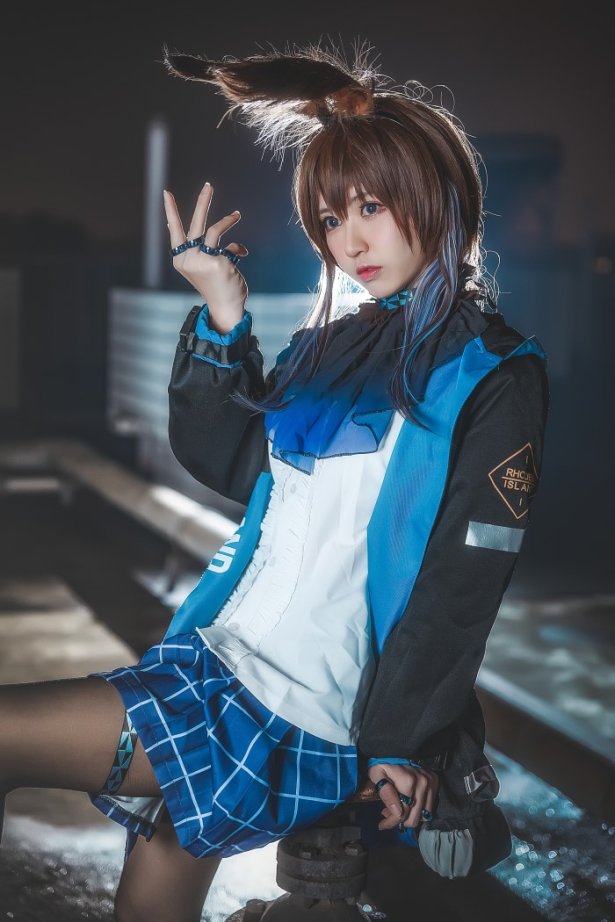 网荭Coser@鳗鱼霏儿 – 明日方舟 [10P/54MB]