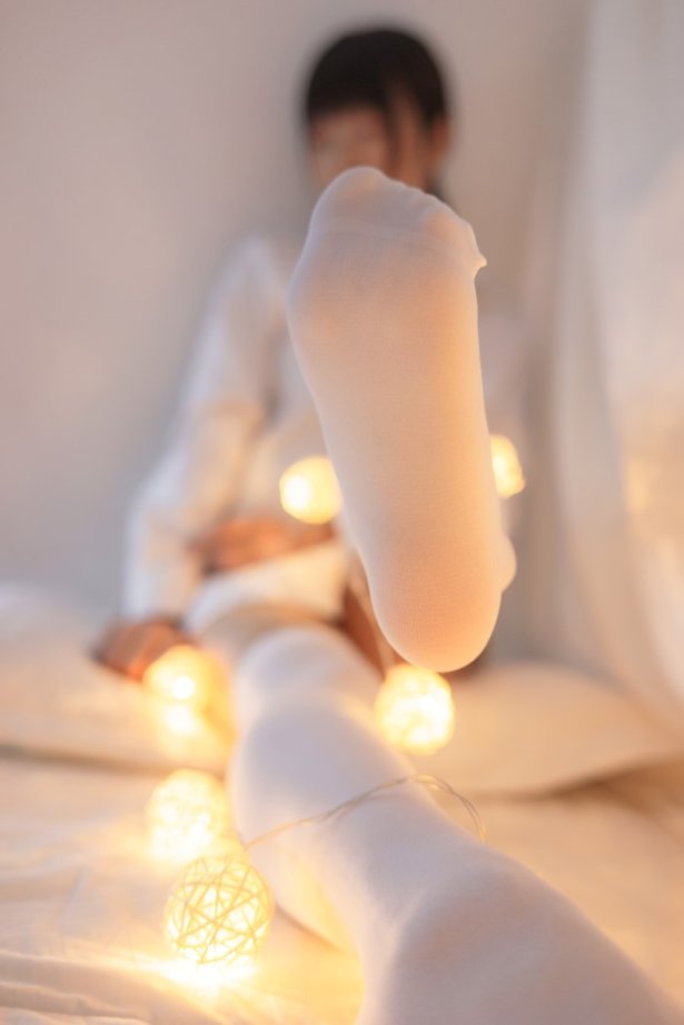 喵写真 VOL.014 灯光白丝媚影 [74P/536MB]