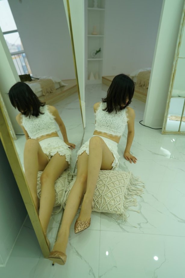 [kittyWawa袜小喵] KT165《野性草裙舞》 [60P/35MB]