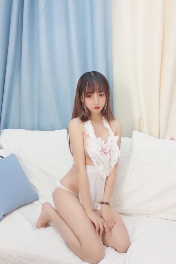 微博妹字@过期米线线喵 肚兜钕仆 [20P/2MB]