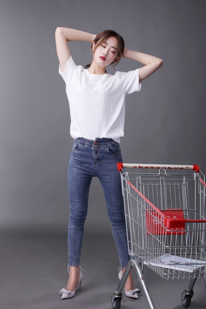 奈丝写真 NO.127：可乐 – 购物车 [37P/592MB]