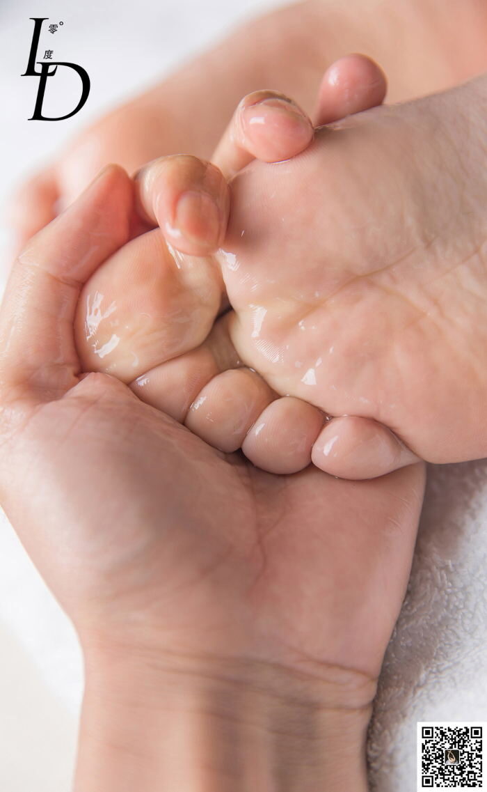 [零度摄影] VOL.39 曼茹 水嫩足底[71P/183MB]