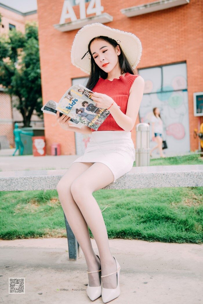 SSA丝社 第007期：nono偶遇街拍灰丝特辑 [99P/112M]