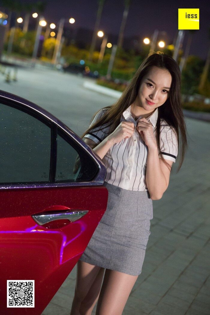 [IESS异思趣向]【魔鬼周三】特刊29期：路灯下的至服云云 [98P/80.4MB]