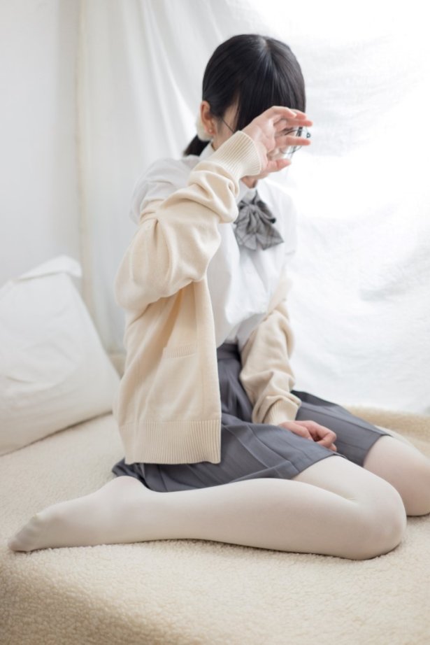 喵写真 VOL.017 眼镜XUE妹丝族 [104P/736MB]